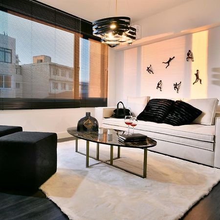 Ater Albus By K&K Aparthotel Athena Bagian luar foto