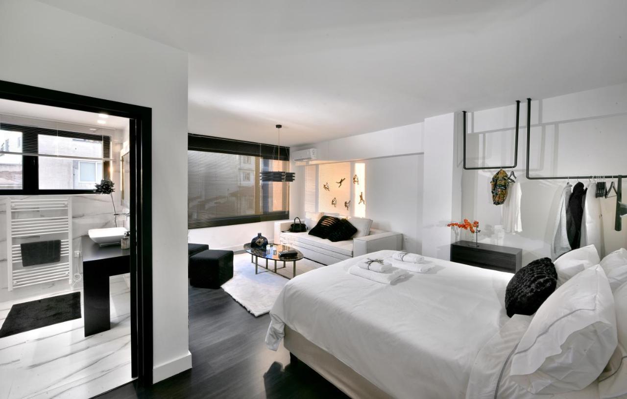 Ater Albus By K&K Aparthotel Athena Bagian luar foto