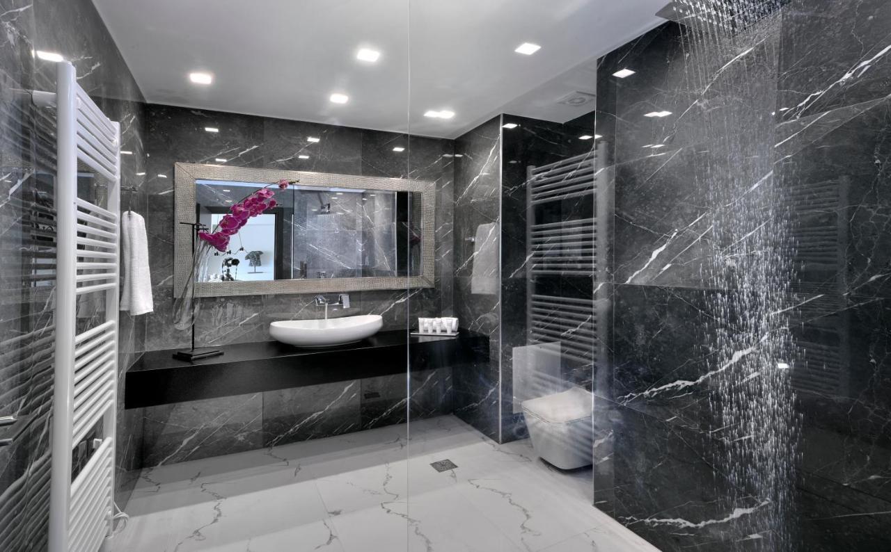 Ater Albus By K&K Aparthotel Athena Bagian luar foto